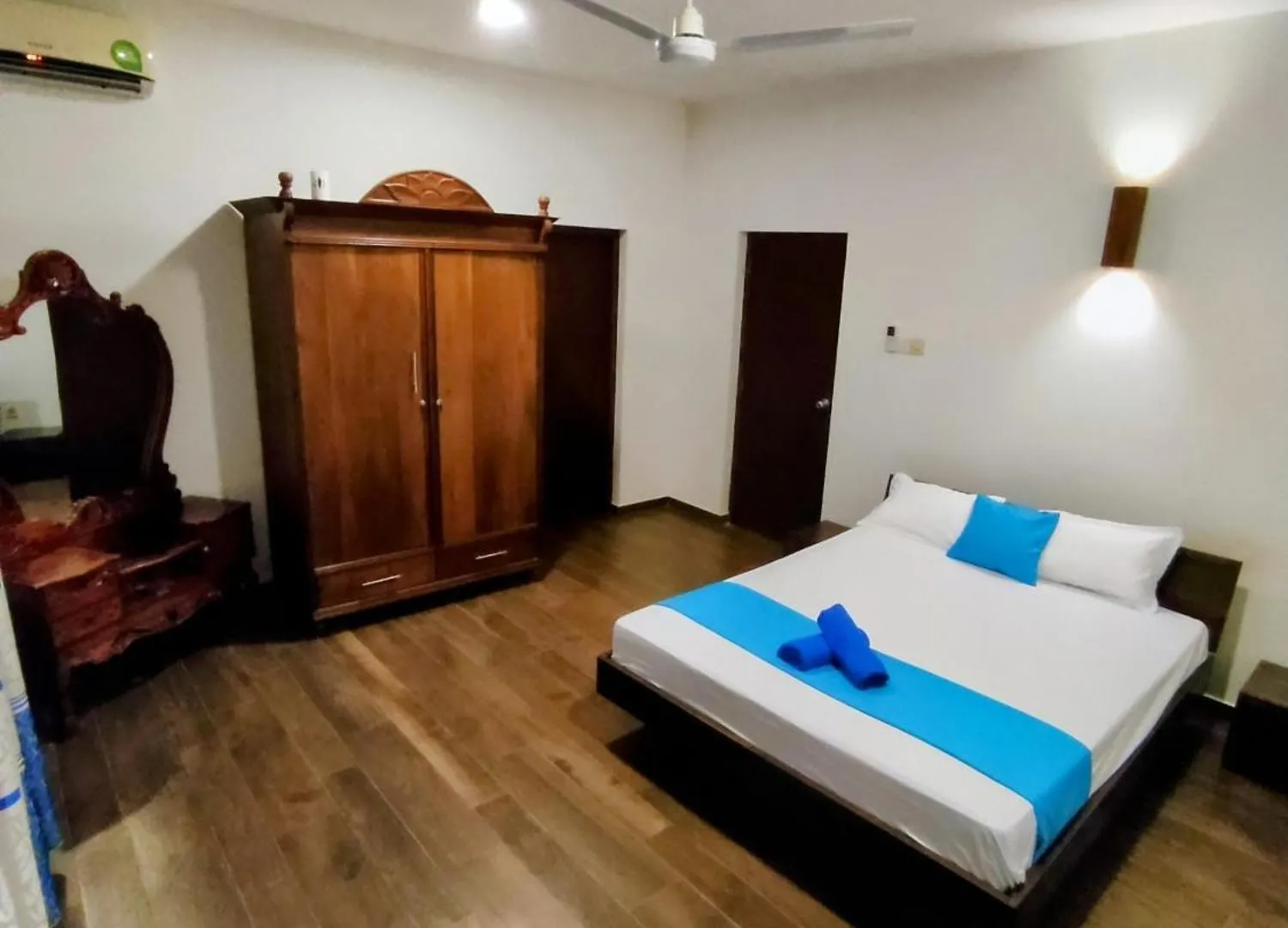 Eco Hotel 니곰보